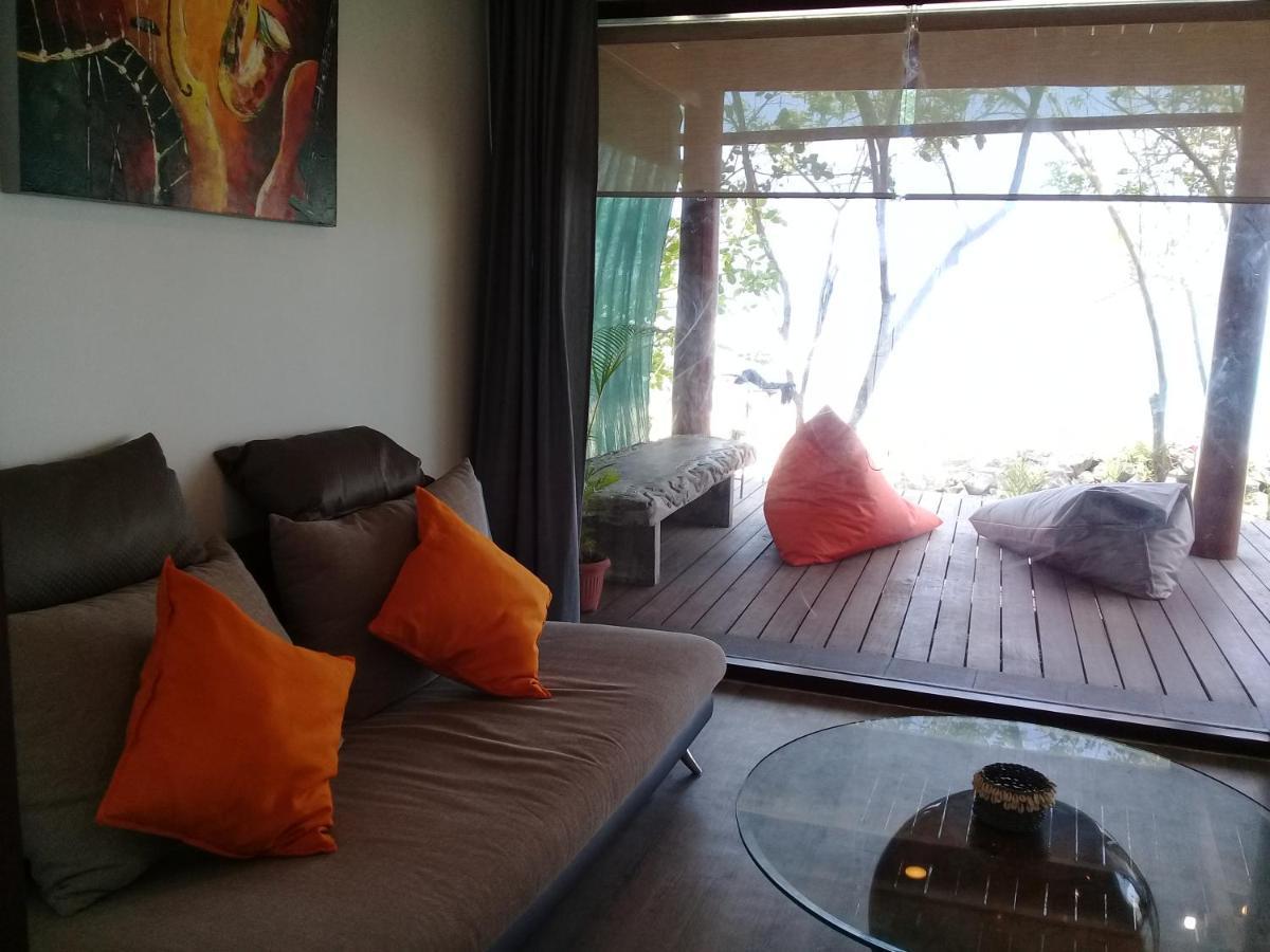 Castaway Surf Retreat 1 Hotell Sekongkang Exteriör bild