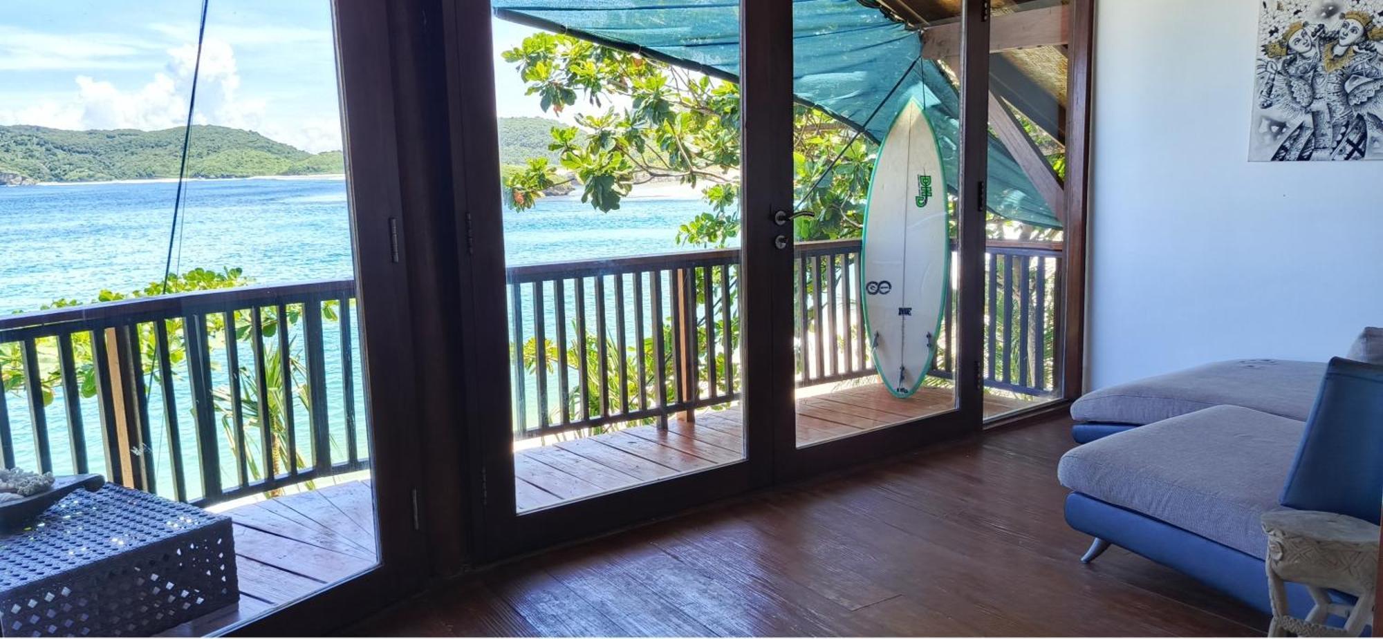 Castaway Surf Retreat 1 Hotell Sekongkang Exteriör bild