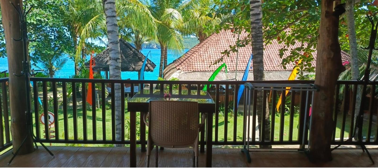 Castaway Surf Retreat 1 Hotell Sekongkang Exteriör bild